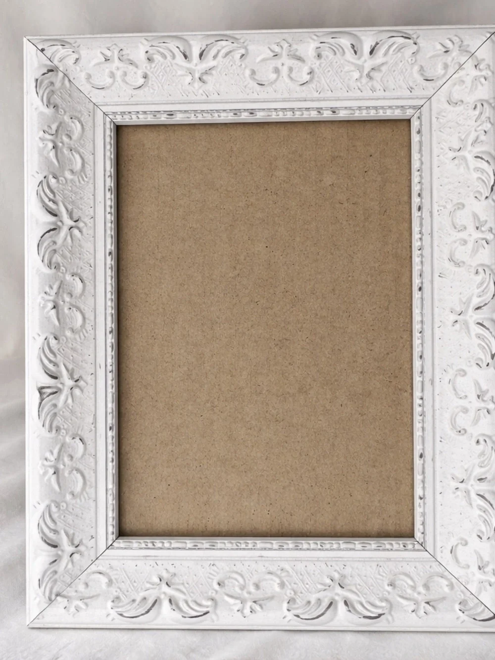 White Ornate 5x7 Frame Velvet Back Cottage Farmhouse Decor - Picture 2 of 6